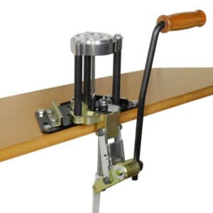 Presse de rechargement Lee à tourelle 4 trous avec index automatique.