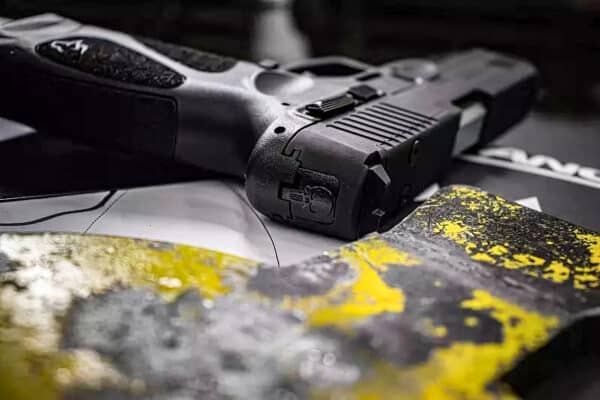CAPOT ARRIERE CULASSE COVER PLATE PUNISHER TAURUS G3 – Image 3