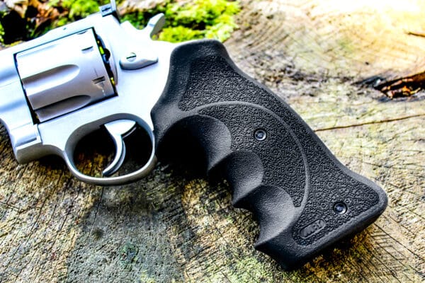 POIGNEE POLYMERE SPORT REVOLVER TAURUS – Image 2