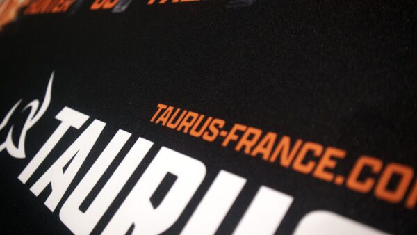 TAPIS DE COMPTOIR OU DE RÉPARATION TAURUS - XXL – Image 2
